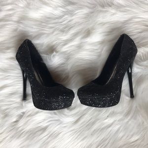 Black lace platform heel